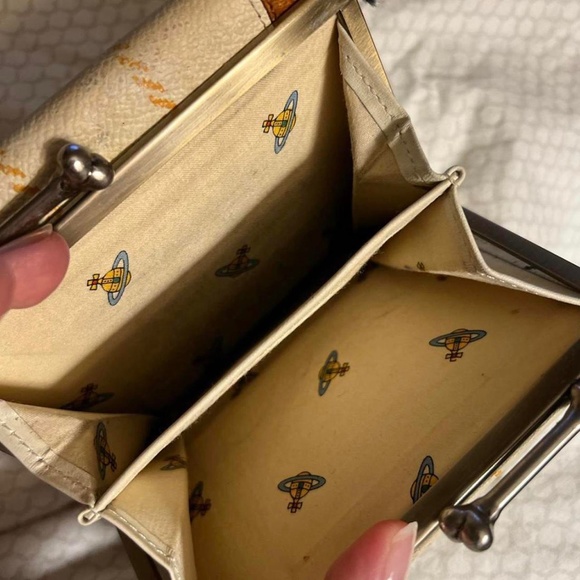 *** SOLD*** Vivienne Westwood wallet - Picture 2 of 4